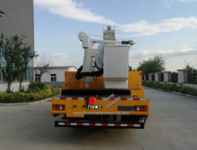 17M Aerial Platform Truck