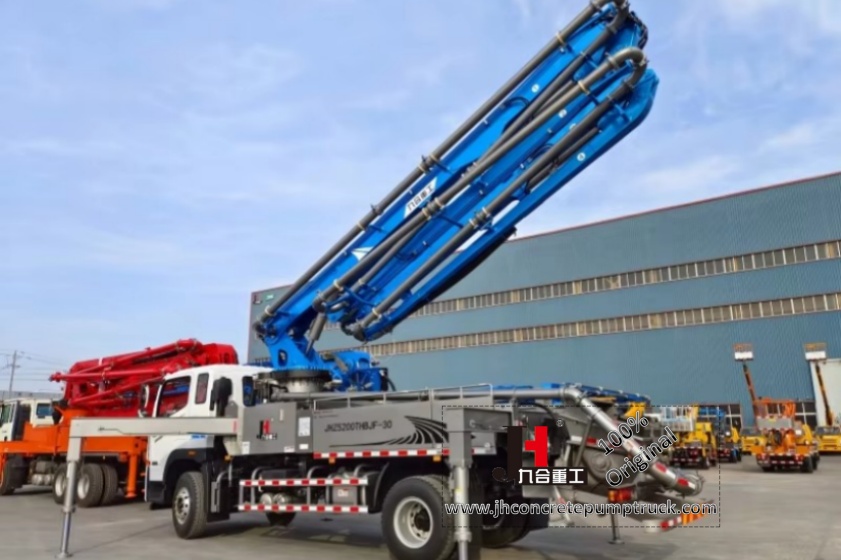 The difference between a pump truck and a vehicle-mounted pump