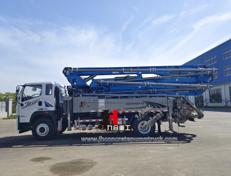 30M concrete pump truck