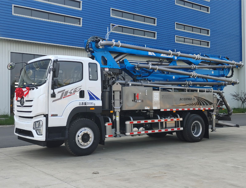 30M concrete pump truck