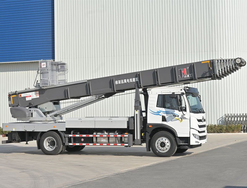 65M Ladder Lift Truck