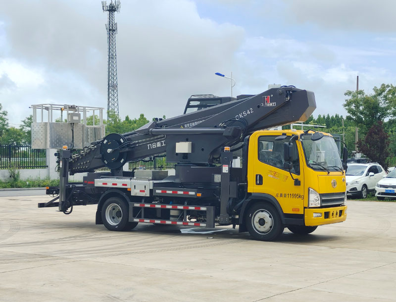 42M Aerial Lift Truck